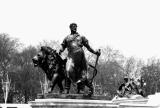 09_statue_vor_buckingham_mann